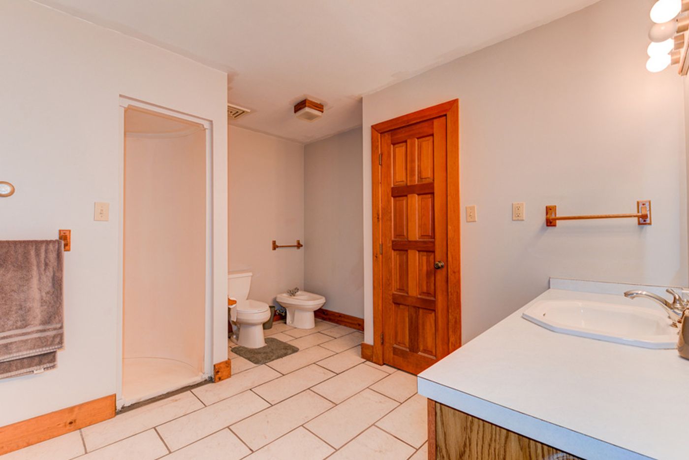 Men's house, Hatfield, PA — photo 11 of 17
